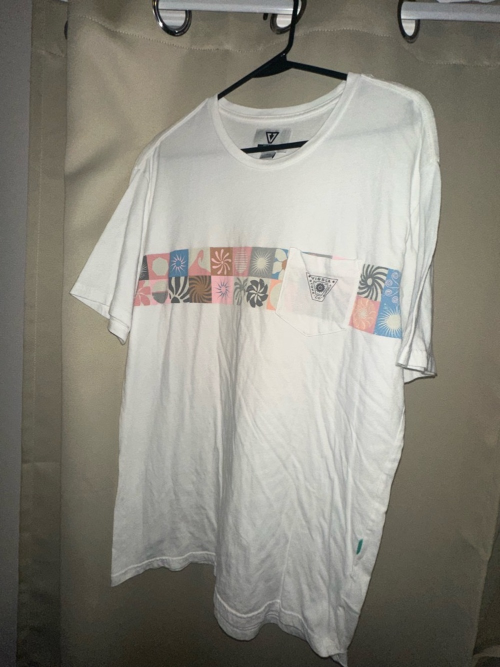Vissla White Graphic Pocket T-Shirt vintage white mens size large